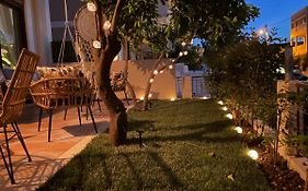 Omikron - Apartment With A Private Garden
